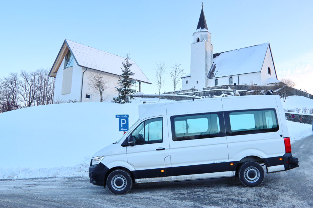 Der Digitrans eVAN als neuer „Digibus 2.0“ bei ersten Testfahren in der Salzburger Gemeinde Koppl