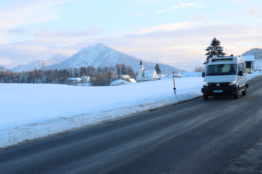 The Digitrans eVAN as the new "Digibus 2.0" during initial test drives in the Salzburg municipality of Koppl